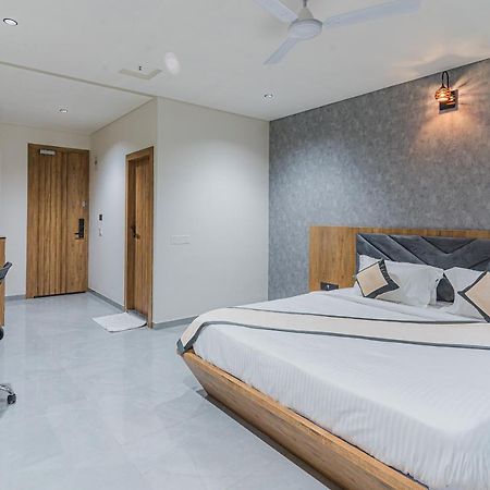 Hotel The Grand Heaven 甘地讷格尔 外观 照片