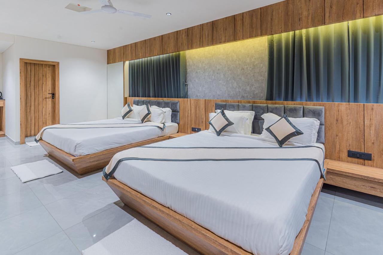 Hotel The Grand Heaven 甘地讷格尔 外观 照片