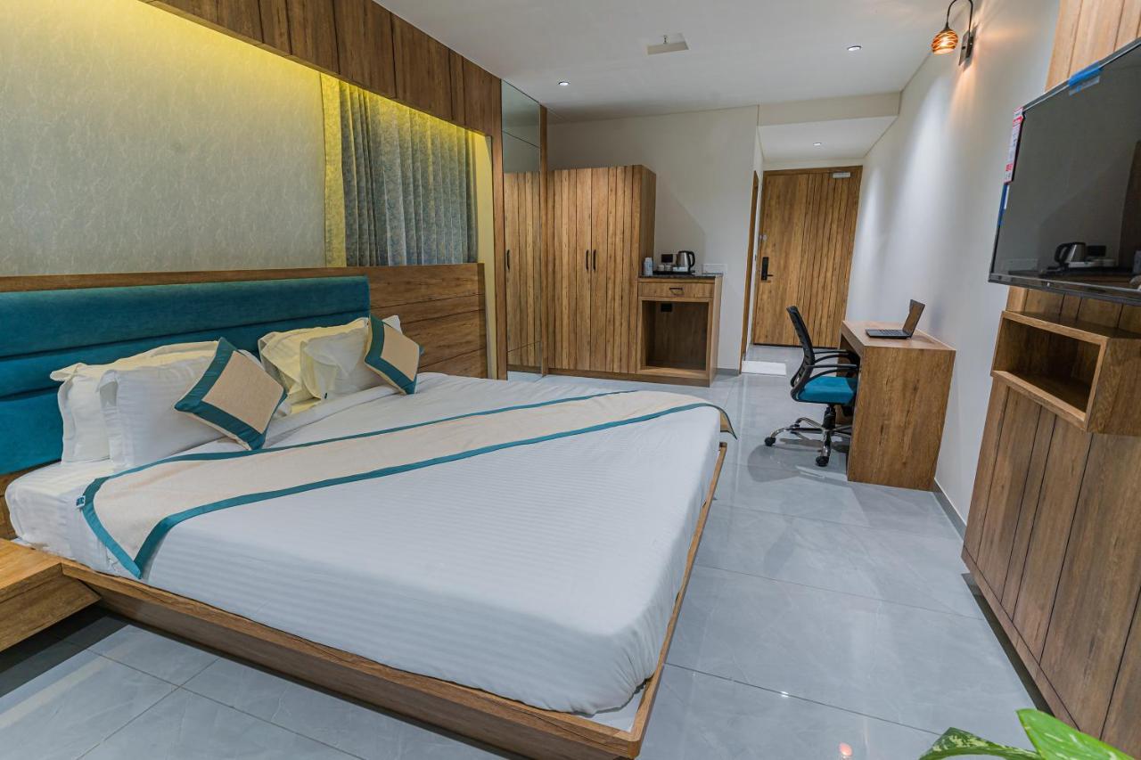 Hotel The Grand Heaven 甘地讷格尔 外观 照片