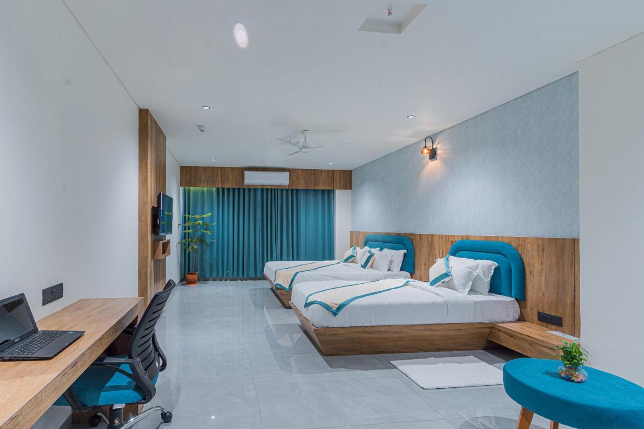 Hotel The Grand Heaven 甘地讷格尔 外观 照片