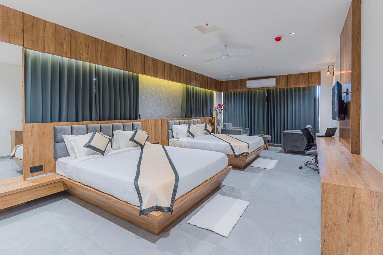 Hotel The Grand Heaven 甘地讷格尔 外观 照片